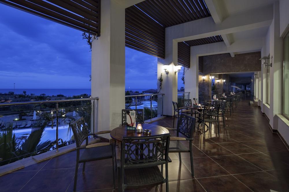 Alba Royal Hotel (Adults Only) 시데 외부 사진